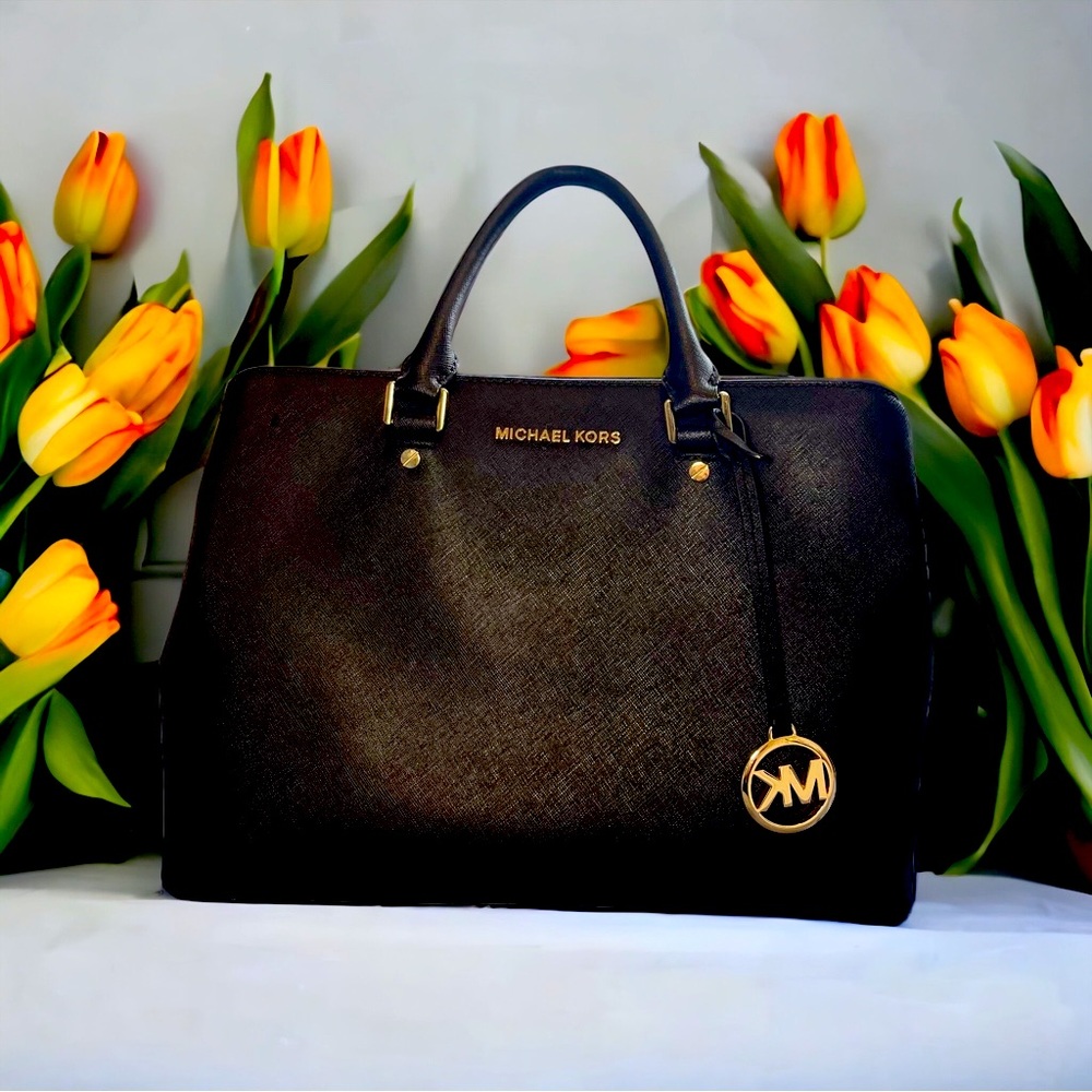 Michael Kors - Mercer Large Pebbled Leather Accordion Tote Bag - Black